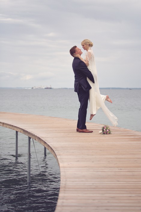 Brudepar Den uendelige Bro Århus - Bedste bryllupsfotograf